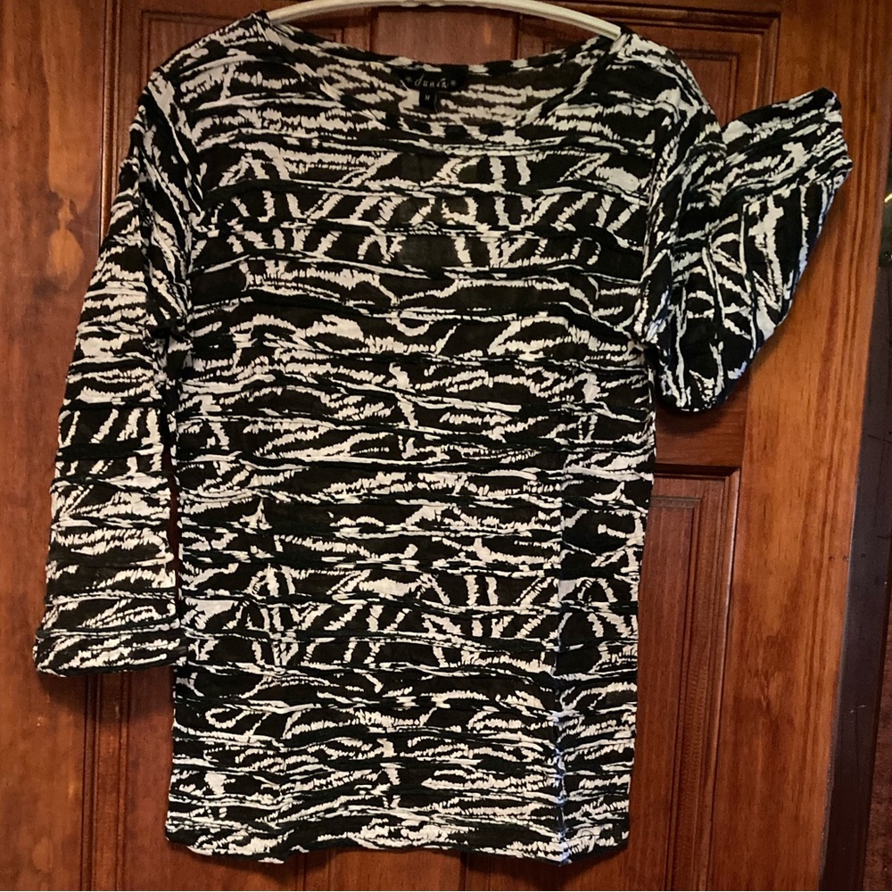 Dunia’s Famous Tuck Top